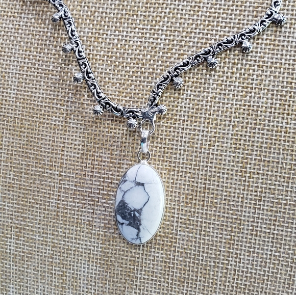 Handmade Howlite 925 Silver Fashion Necklace - Picture 5 of 14